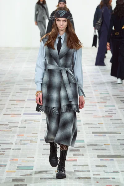Look 67